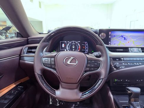 Certified 2020 Lexus ES 350 w/ Premium Package FWD image 18