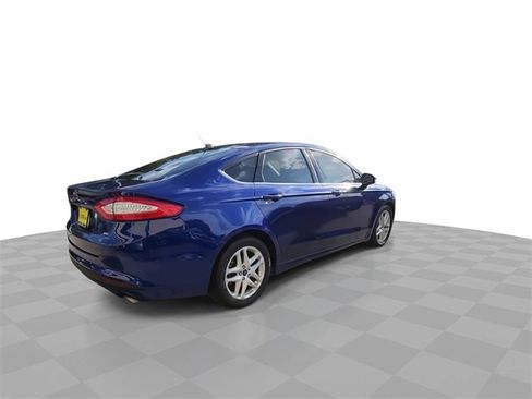 Used 2016 Ford Fusion SE image 8