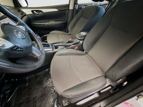 Used 2019 Nissan Sentra S image 11