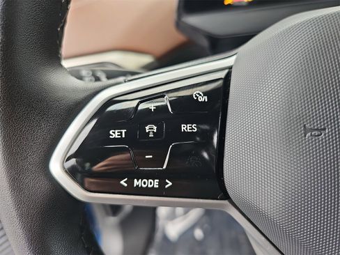 Certified 2023 Volkswagen ID.4 Pro image 16
