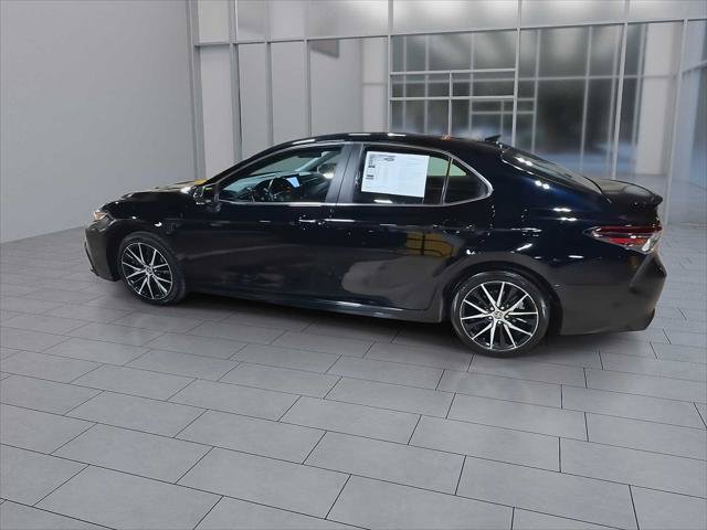Certified 2023 Toyota Camry SE FWD image 6