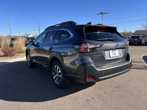 Used 2024 Subaru Outback Premium image 10