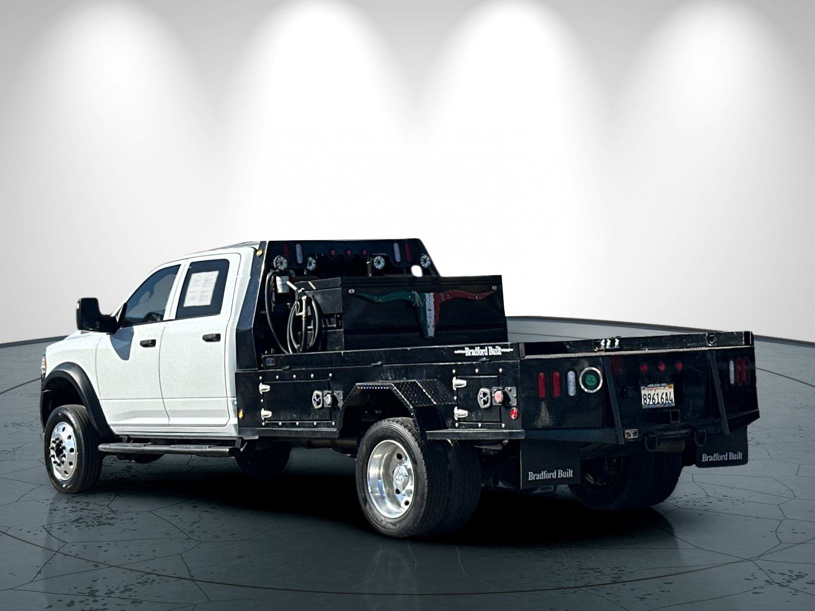 Used 2024 RAM 4500 Tradesman w/ Chrome Appearance Group AWD/4WD image 6