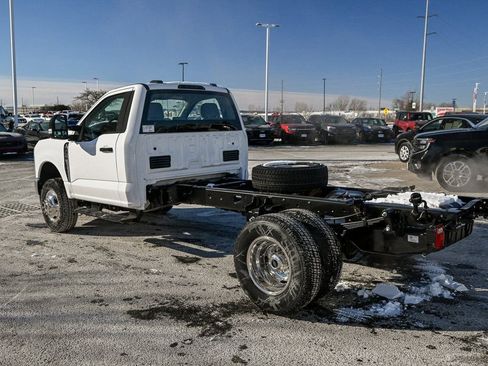 New 2026 Ford F350 XL w/ XL Chrome Package image 7