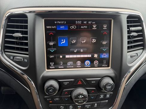 Used 2016 Jeep Grand Cherokee Limited AWD/4WD image 26