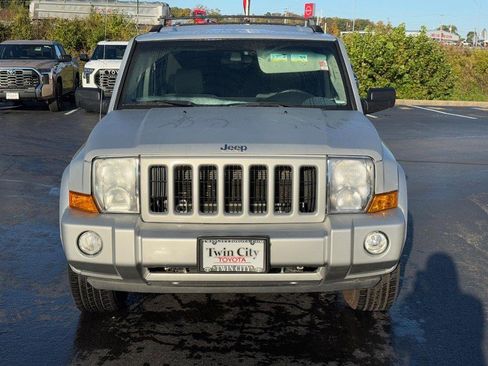 Used 2006 Jeep Commander 4dr 4WD image 9