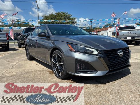 Used 2024 Nissan Altima 2.5 SR FWD image 1