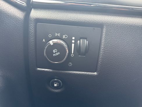 Used 2021 Jeep Grand Cherokee Limited image 30