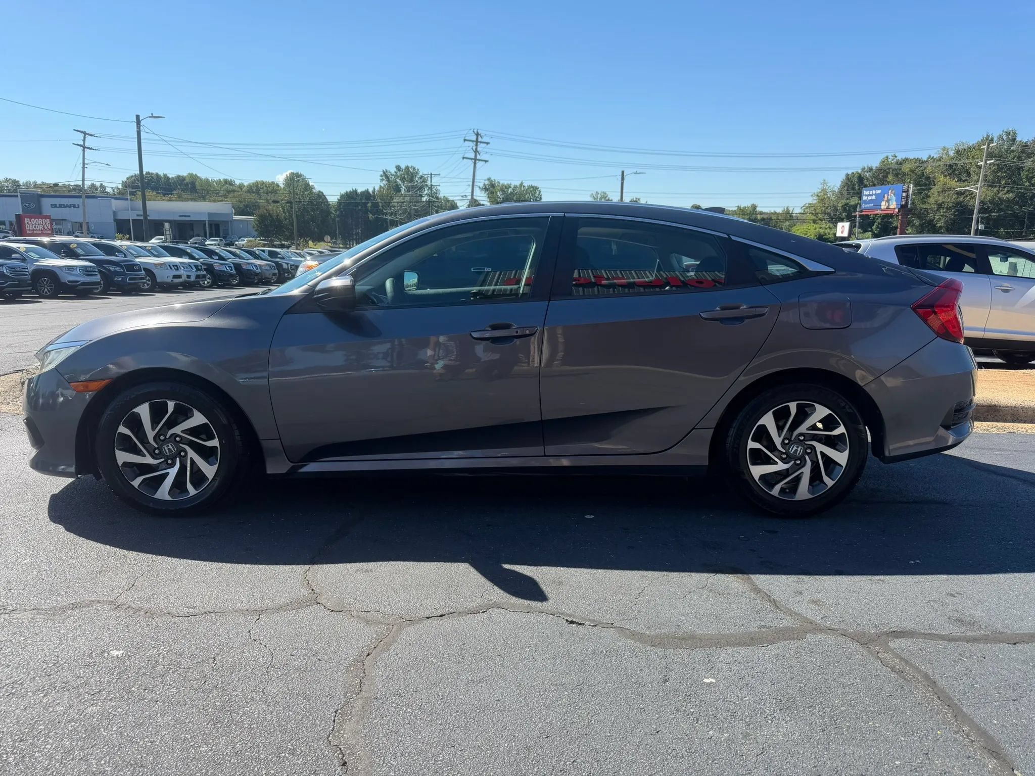 Used 2017 Honda Civic EX image 4