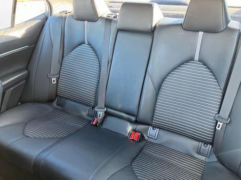 Used 2023 Toyota Camry SE image 14