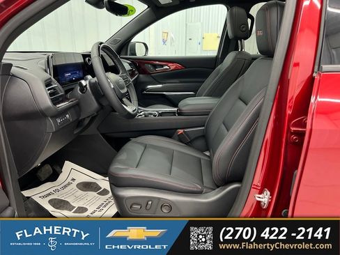 Used 2025 Chevrolet Traverse Z71 w/ Enhanced Driving Package AWD/4WD image 9