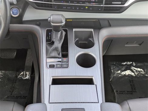 Used 2022 Toyota Sienna XSE image 23