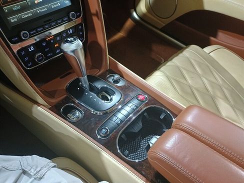 Used 2016 Bentley Flying Spur W12 AWD/4WD image 22