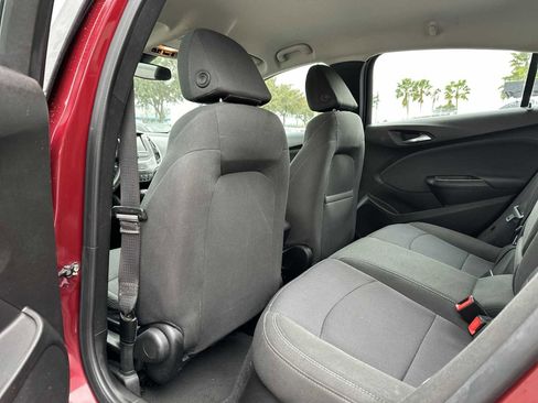 Used 2018 Chevrolet Cruze LT image 16