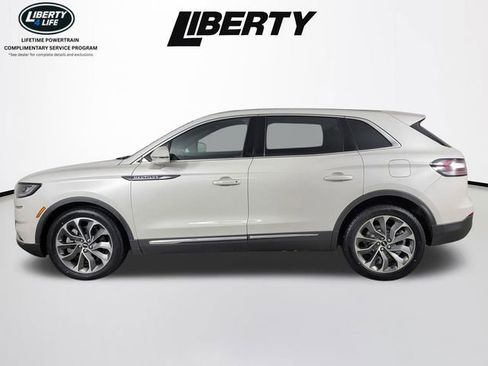 Used 2022 Lincoln Nautilus Reserve AWD/4WD image 6