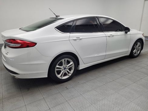 Used 2018 Ford Fusion SE w/ Fusion SE Technology Package FWD image 10