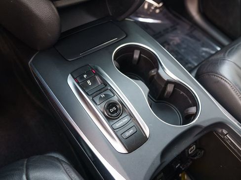 Used 2020 Acura MDX SH-AWD image 32
