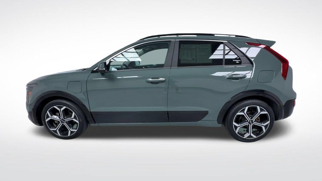 Used 2024 Kia Niro SX Touring FWD image 5