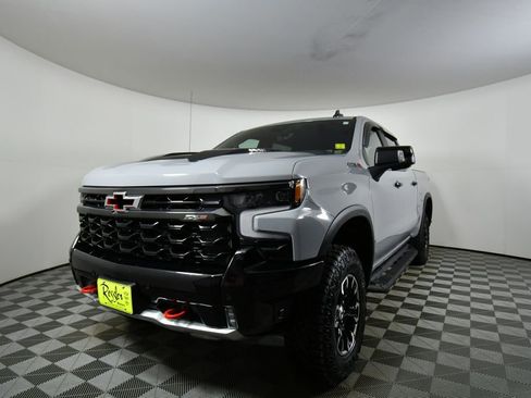 Used 2025 Chevrolet Silverado 1500 ZR2 w/ Technology Package AWD/4WD image 6
