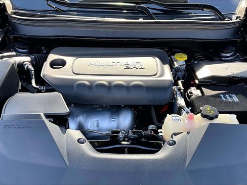 Certified 2020 Jeep Cherokee Latitude Plus image 33