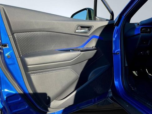 Used 2020 Toyota C-HR XLE FWD image 22