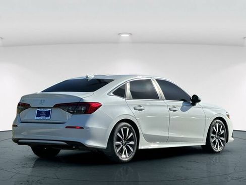 Used 2023 Honda Civic EX image 6