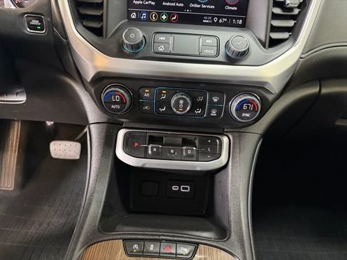 Used 2022 GMC Acadia SLE w/ Driver Convenience Package FWD image 30