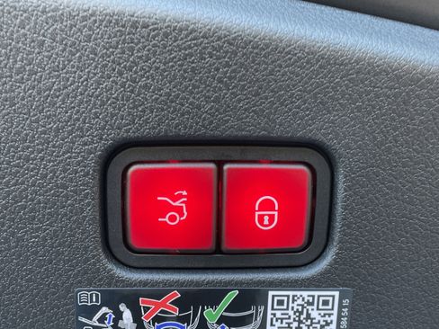 New 2026 Mercedes-Benz CLE 53 AMG 4MATIC Coupe image 10