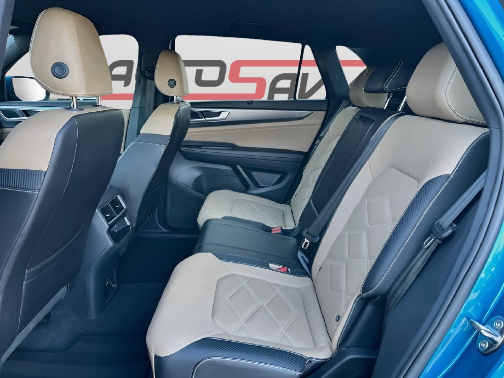 Used 2024 Volkswagen Atlas Cross Sport SE FWD image 24