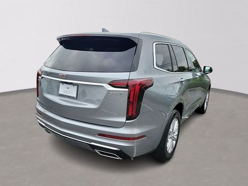 Used 2025 Cadillac XT6 Luxury image 4
