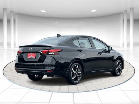 Used 2025 Nissan Versa SR w/ Trunk Package image 2