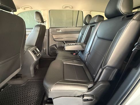 Used 2021 Volkswagen Atlas SE FWD image 22