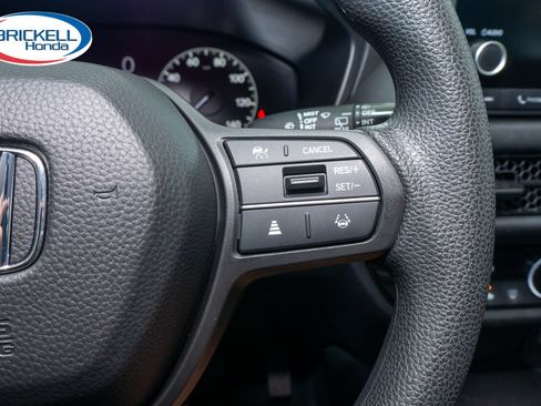 Certified 2024 Honda HR-V LX image 32