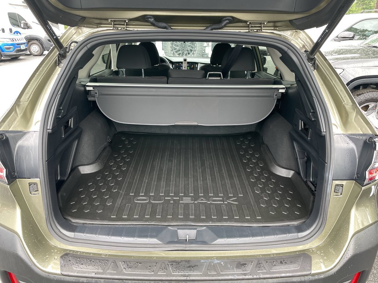 Used 2021 Subaru Outback Premium AWD/4WD image 39
