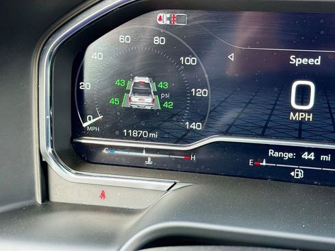 Used 2024 GMC Sierra 1500 AT4 w/ Technology Package image 12