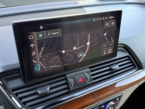 Used 2021 Audi Q5 Premium Plus w/ Premium Plus Package image 27