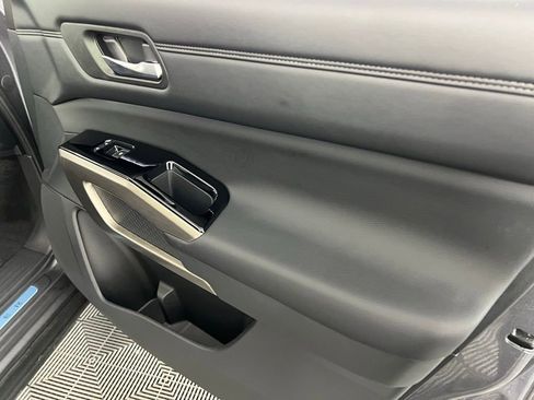 Used 2024 Nissan Pathfinder Platinum w/ Cargo Package image 37