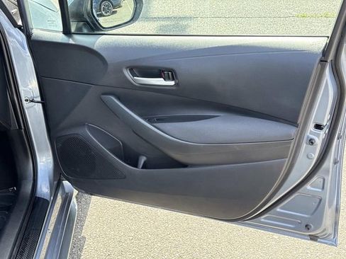Used 2021 Toyota Corolla LE w/ Carpet Mat Package (TMS) FWD image 8