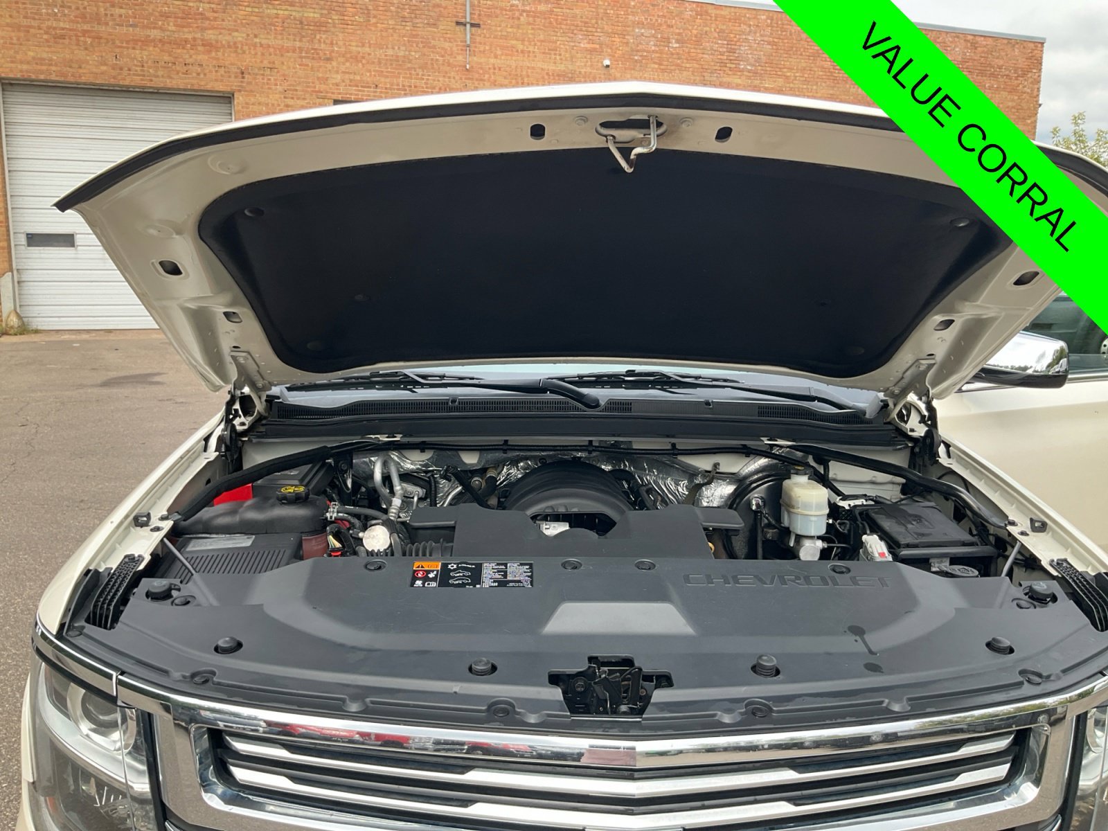 Used 2015 Chevrolet Suburban LTZ AWD/4WD image 30