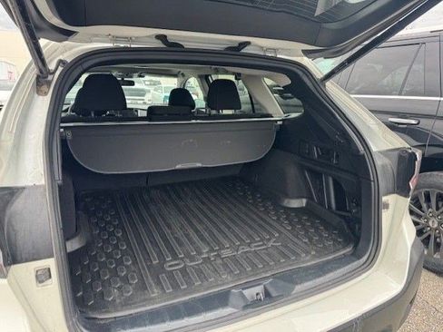 Used 2025 Subaru Outback Premium image 10