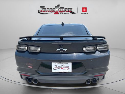Used 2019 Chevrolet Camaro SS RWD image 7