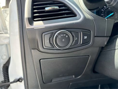 Used 2022 Ford Edge SEL image 11