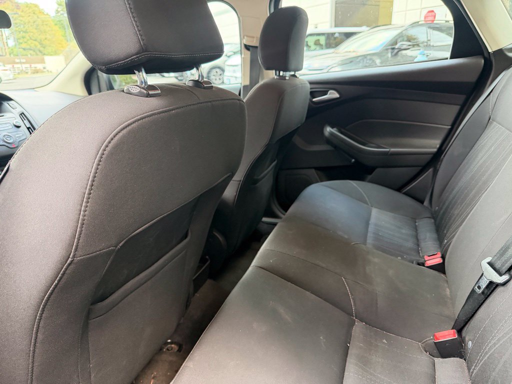 Used 2017 Ford Focus SE FWD image 13