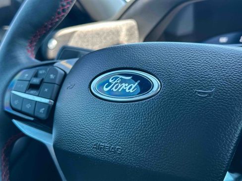 Used 2025 Ford Explorer ST AWD/4WD image 32