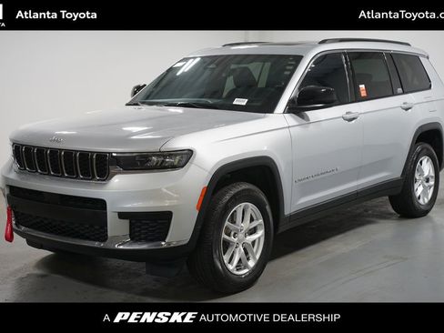 Used 2025 Jeep Grand Cherokee L Laredo RWD image 1