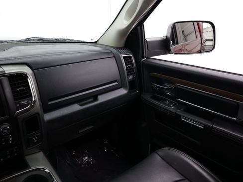 Used 2018 RAM 2500 Laramie w/ Sport Appearance Group AWD/4WD image 32