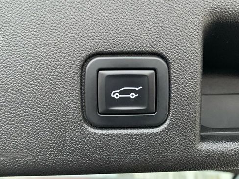 Used 2018 Chevrolet Equinox LT w/ Sun & Infotainment Package image 7