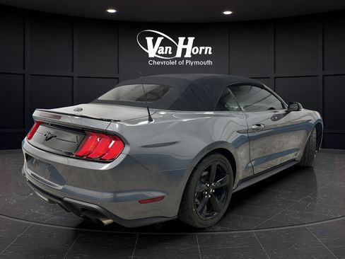 Used 2021 Ford Mustang Premium RWD image 7