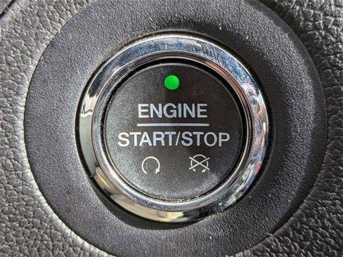 Certified 2018 Ford Explorer XLT w/ Equipment Group 202A image 27