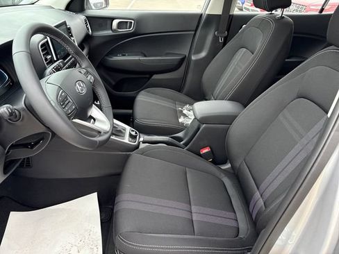 New 2026 Hyundai Venue SEL FWD image 4